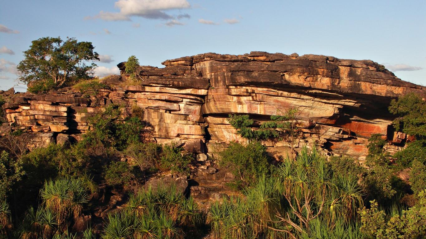 Explore the untamed beauty of Kakadu with our immersive camping tours